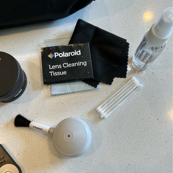 Polaroid Digital camera starter kit, filters, filter adapters, flash kit, etc. - Picture 9 of 12